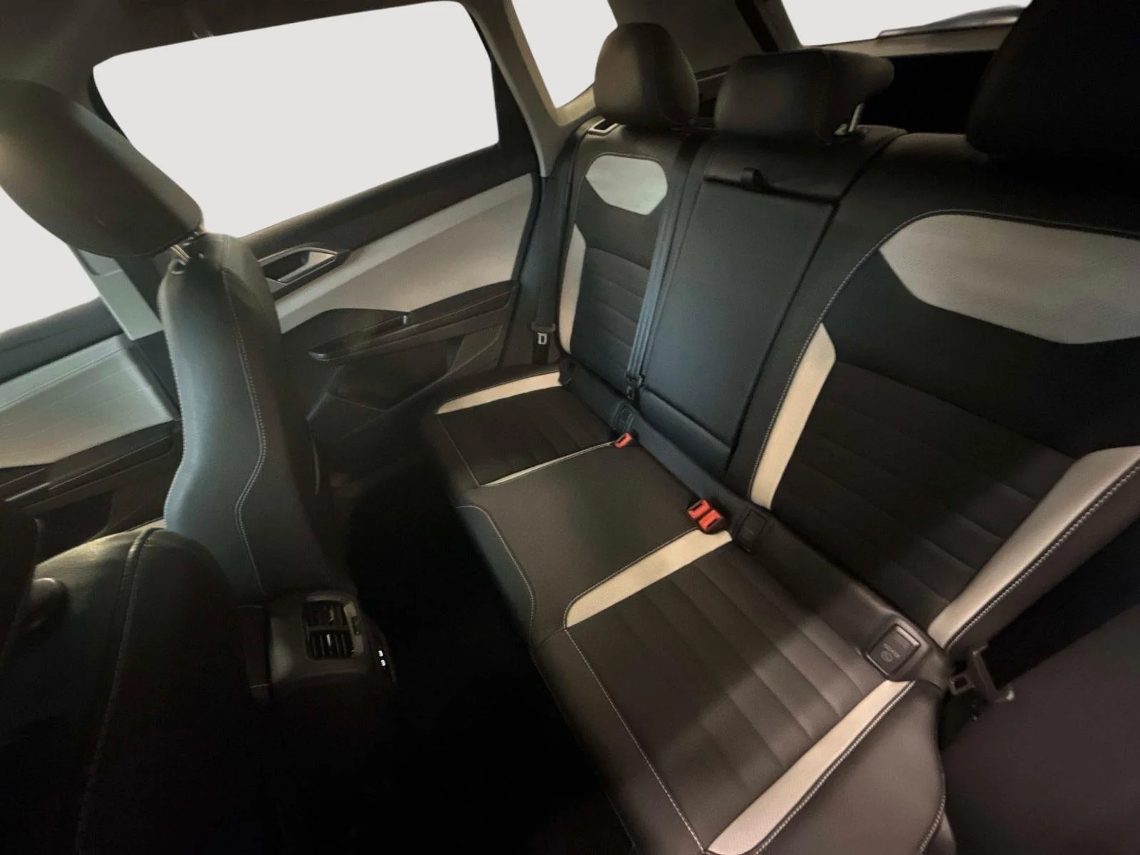 2026 Volkswagen Taos SEL - Photo 11
