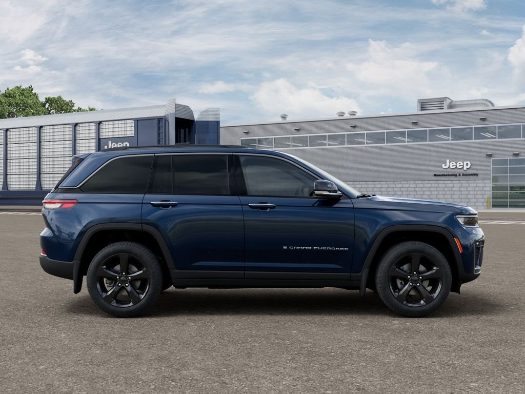 New 2026 Fathom Blue Pearl-Coat Exterior Paint Jeep Limited image 21