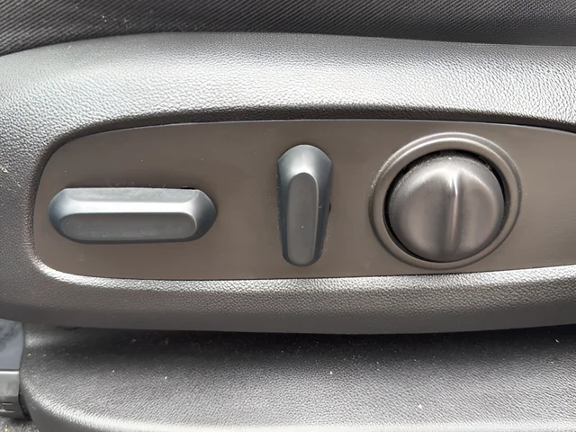 Used 2023 Silver GMC SLE image 20