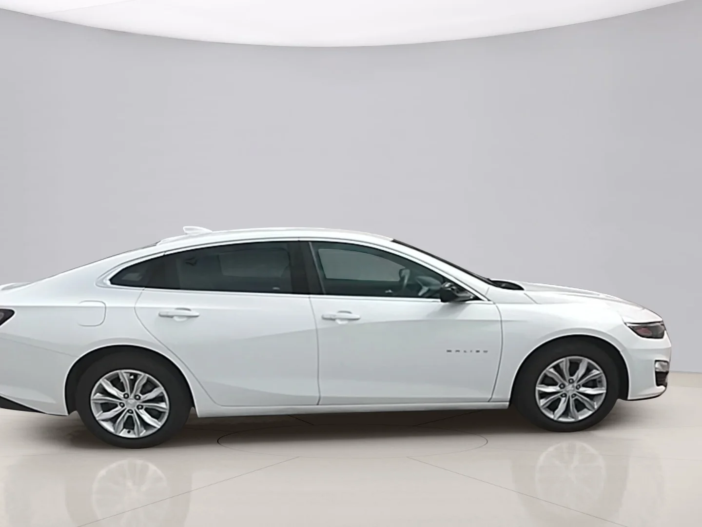 Used 2019 White Chevrolet  image 6