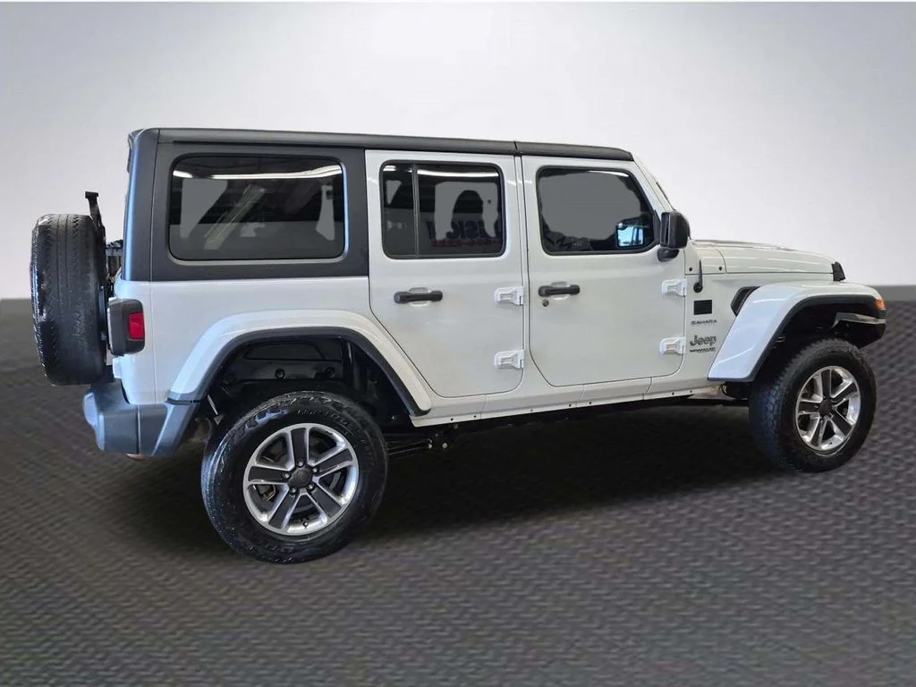 Used 2019 Bright White Clearcoat Jeep Unlimited Sahara image 4