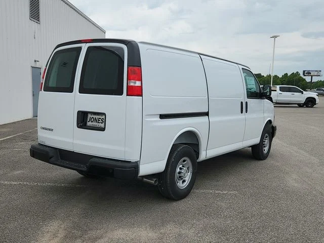 New 2026 White Chevrolet Work Van image 7