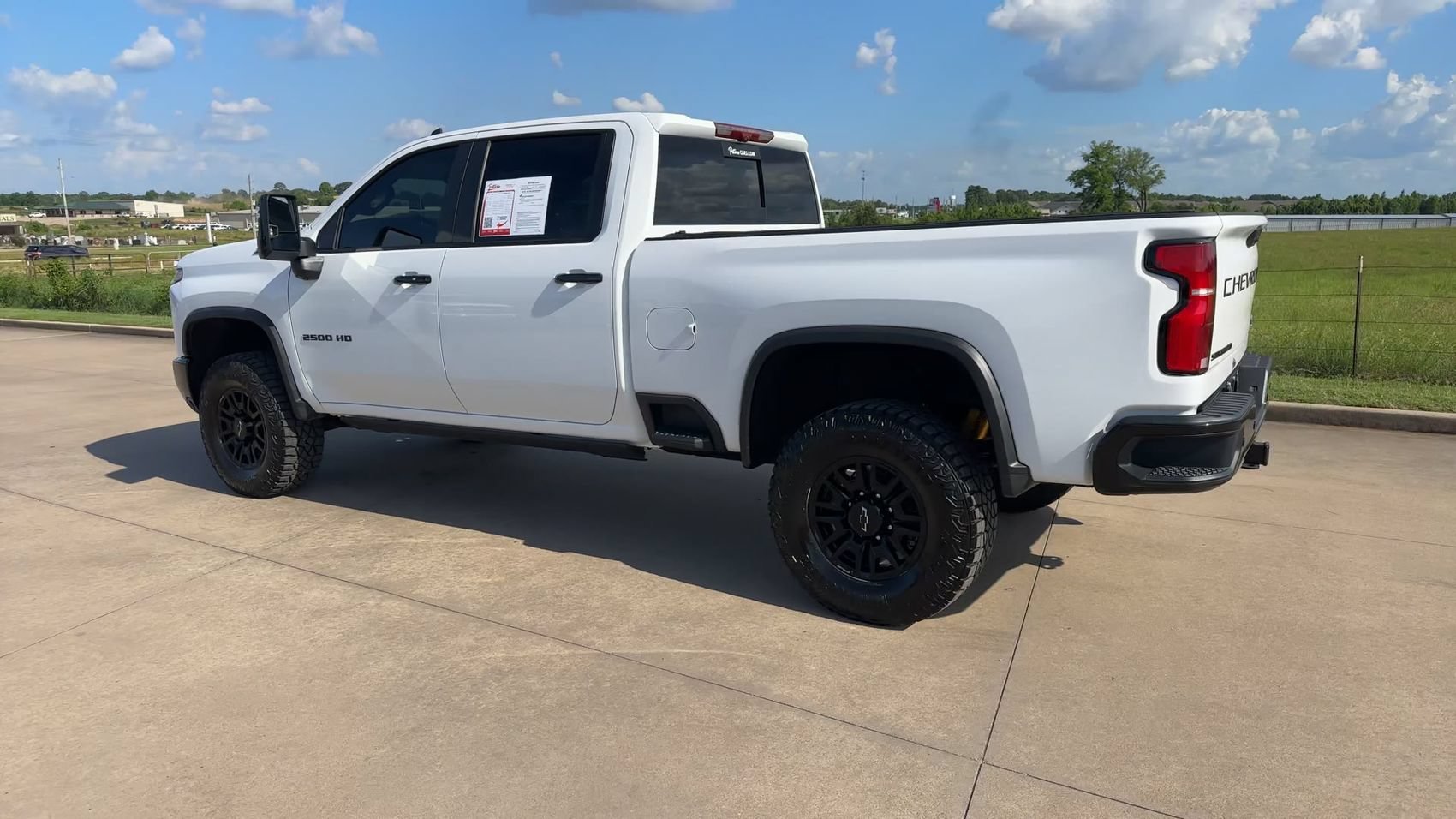 Used 2025 Summit White Chevrolet ZR2 image 6