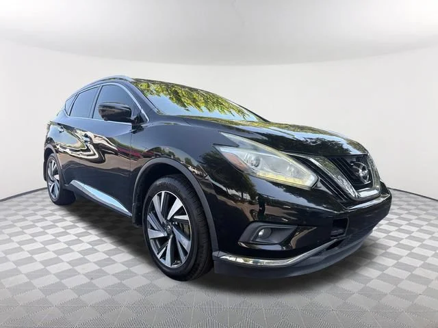 Used 2018 Black Nissan Platinum image 3