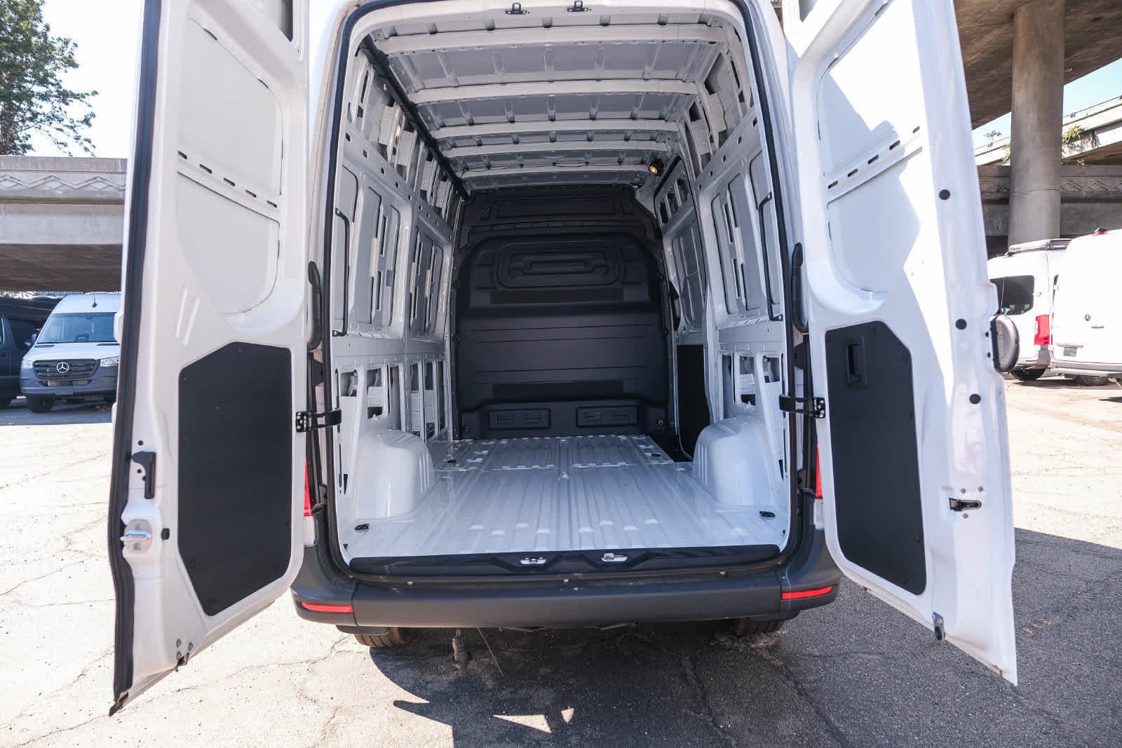 New 2025 Arctic+White Mercedes-Benz Cargo 144 WB  RWD 2.0L 4-Cylinder image 25