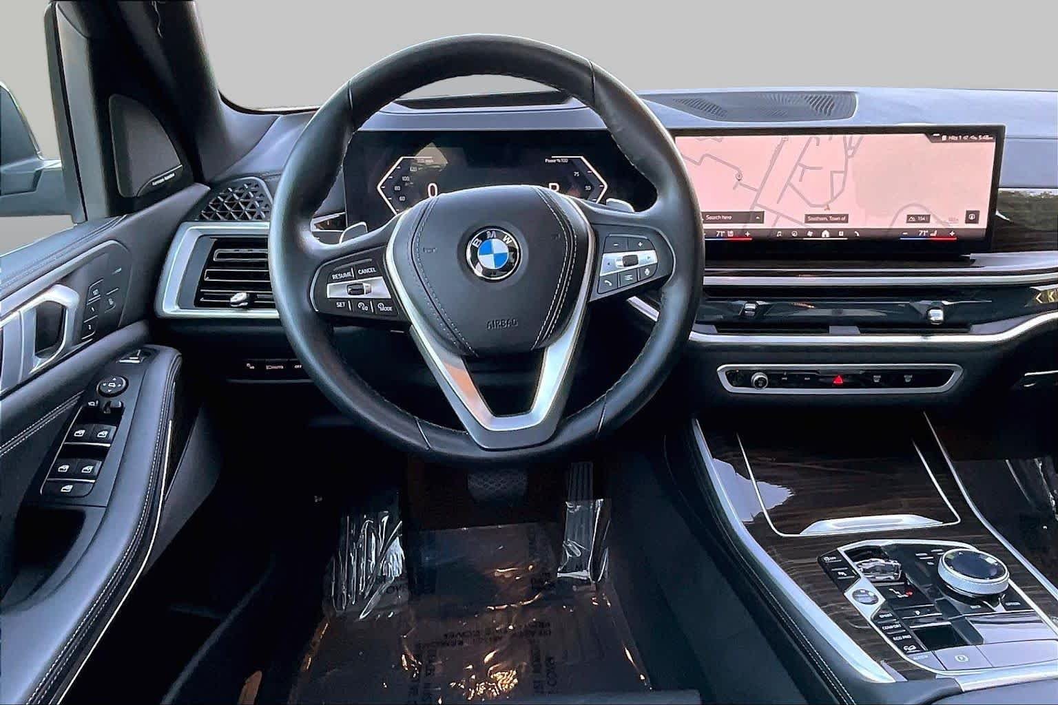 Certified Used 2024 Black Sapphire Metallic BMW xDrive40i image 5