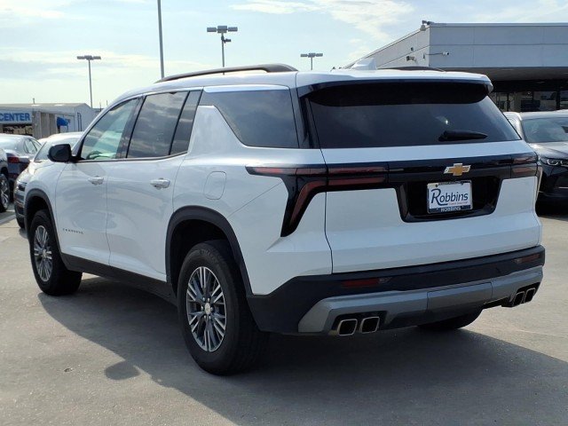 Used 2025 Summit White Chevrolet LT image 7