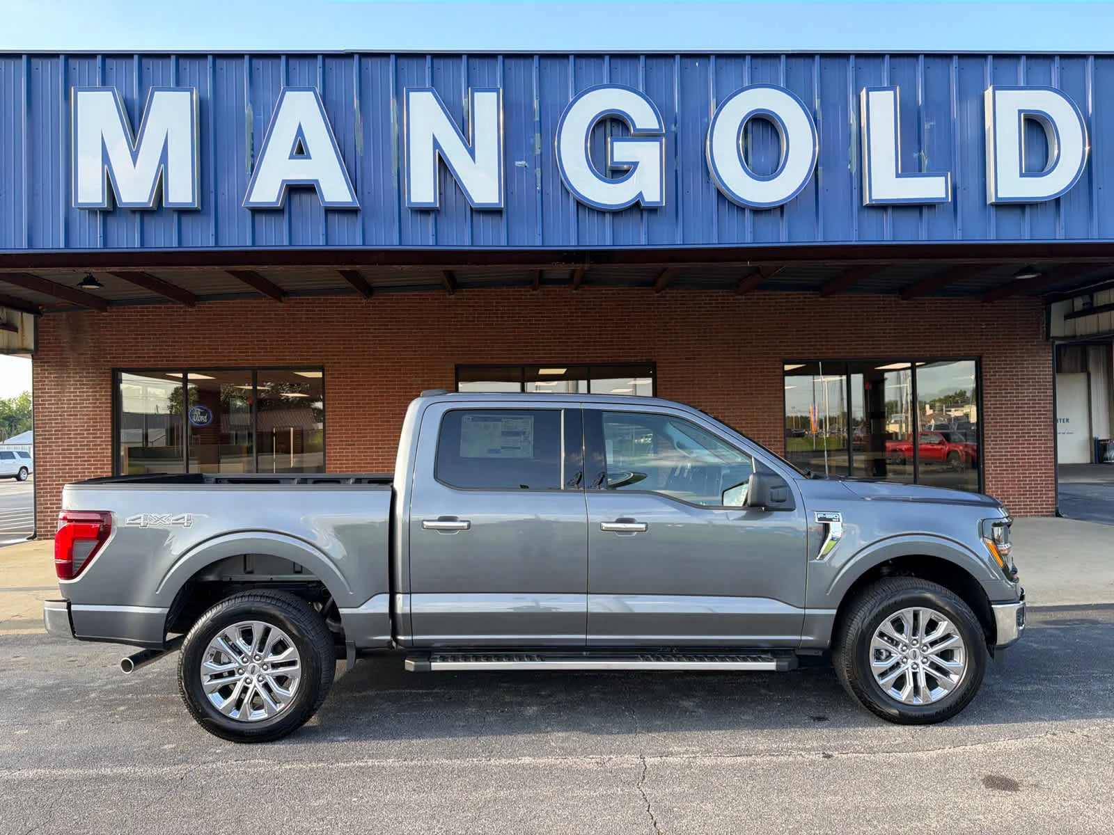 New 2026 Carbonized Gray Metallic Ford XLT image 11