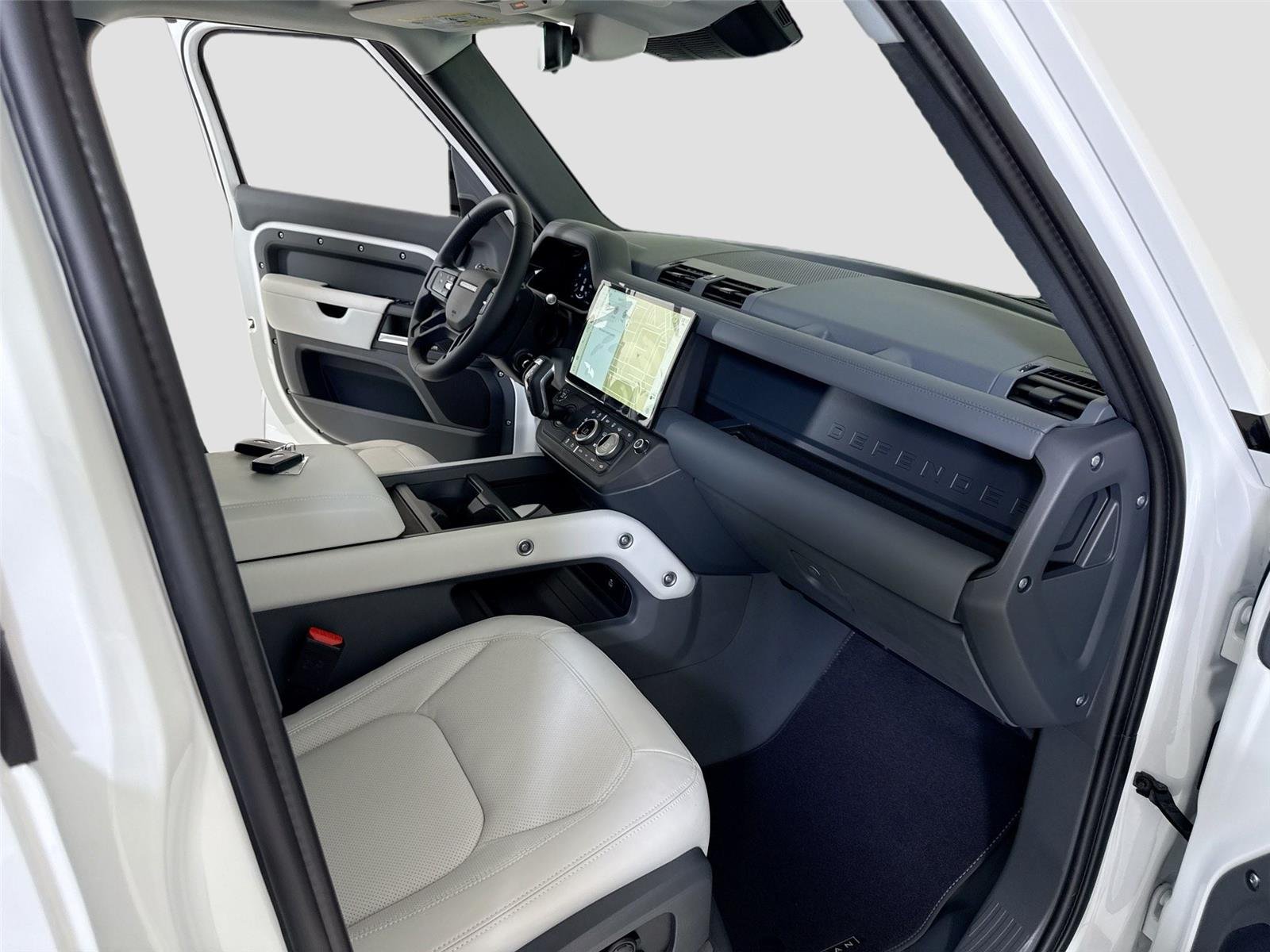 Used 2026 Fuji White Land Rover X-Dynamic SE | Urban Widetrack Build image 28