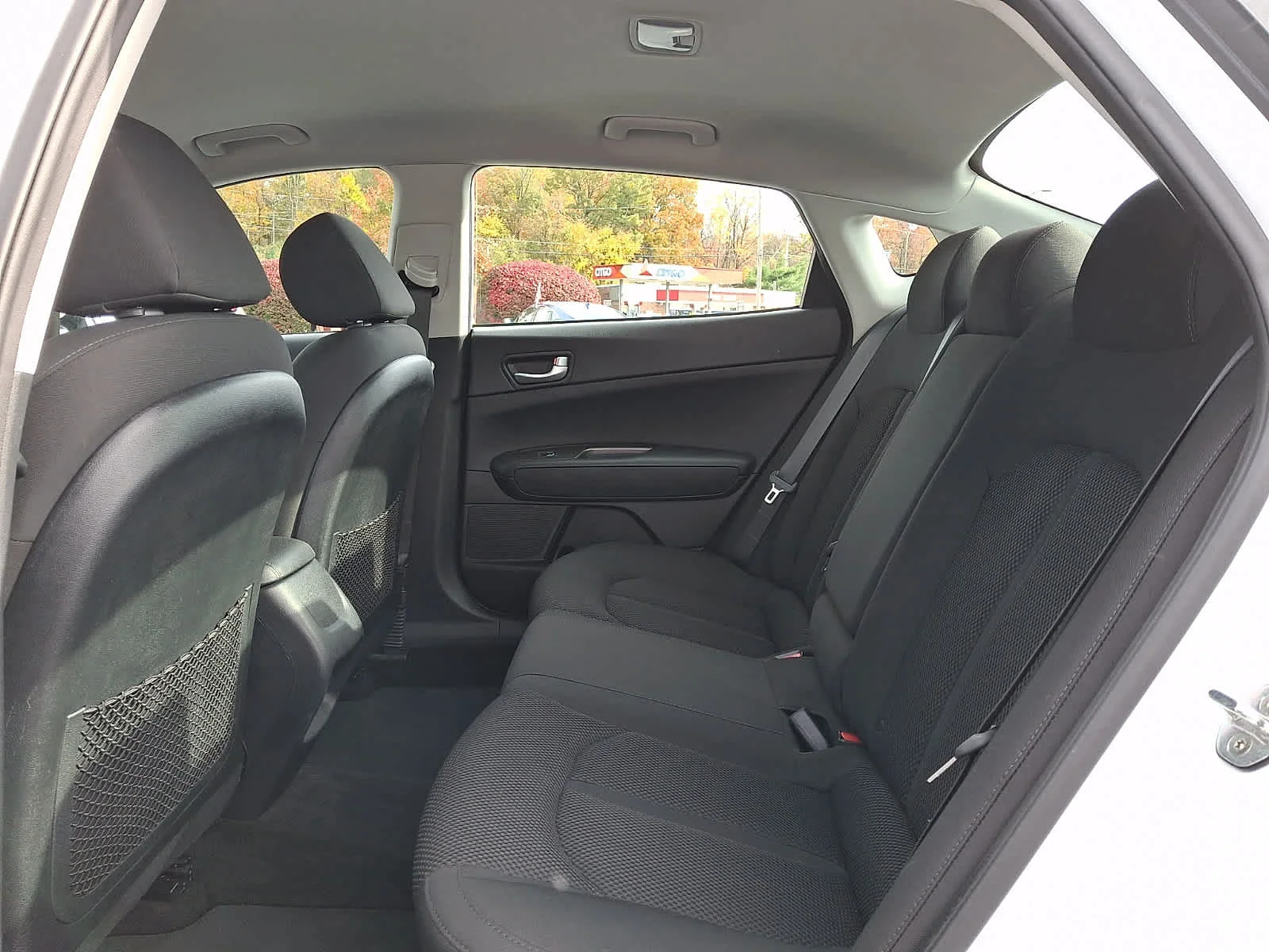 Used 2019 Snow White Pearl Kia LX image 11