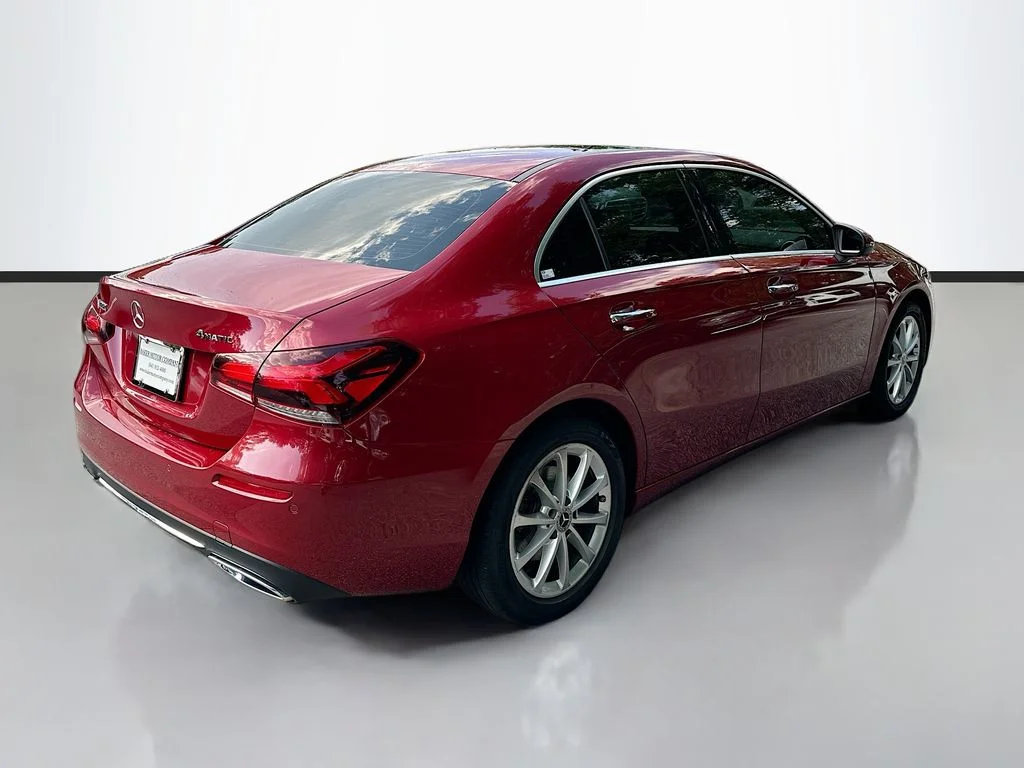 Used 2022 Red Mercedes-Benz A 220 image 5