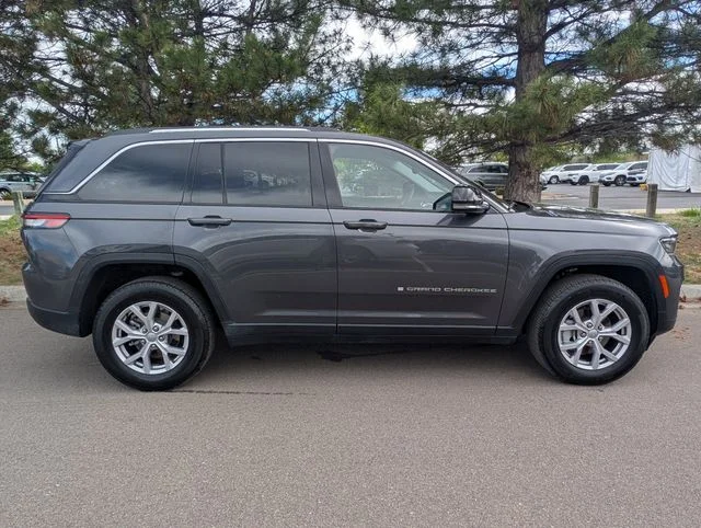 Used 2022 Gray Metallic Jeep Limited image 2