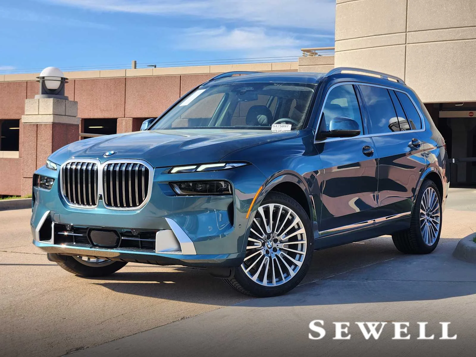 2027 BMW X7
