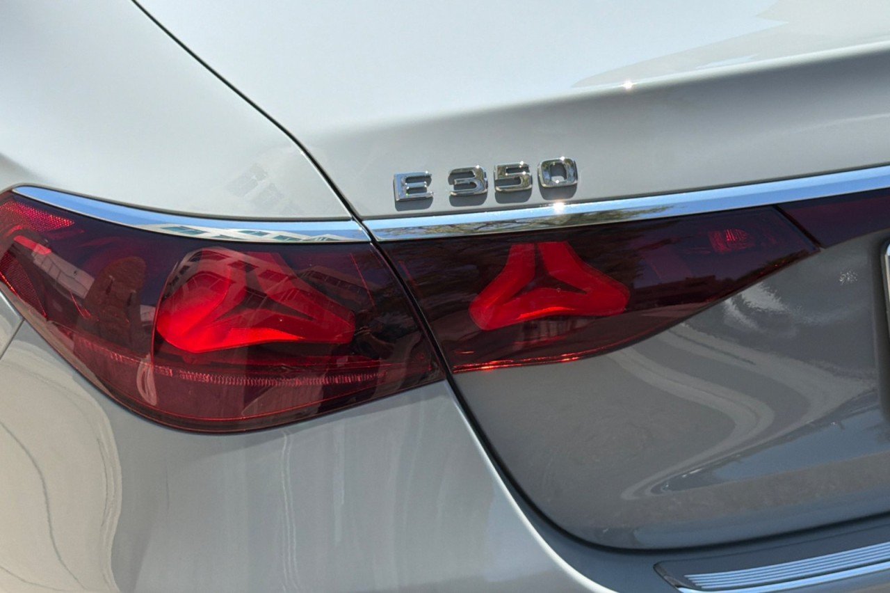 New 2026 MANUFAKTUR Alpine Grey Mercedes-Benz E 350 RWD Sedan image 26