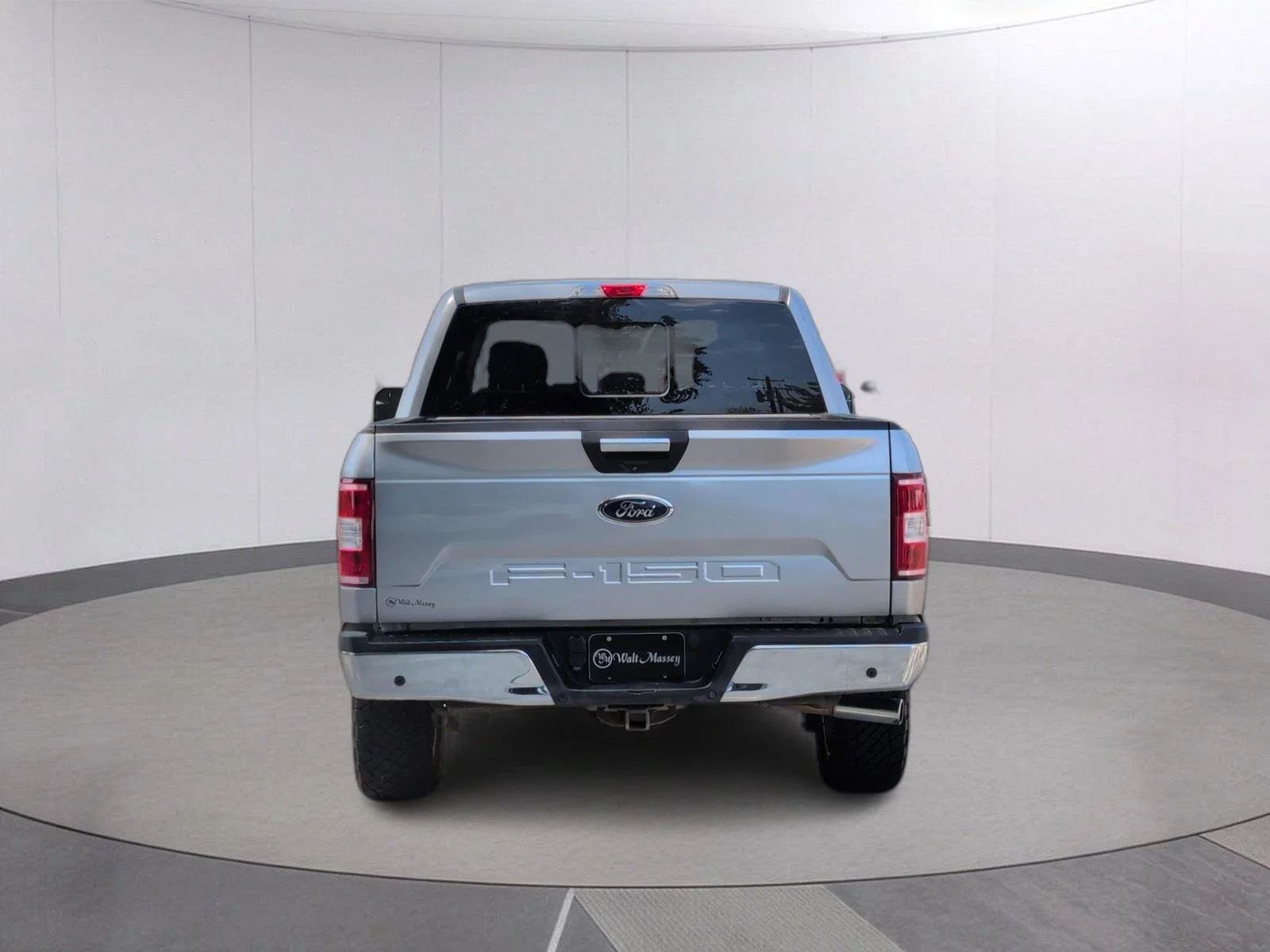 Used 2020 Iconic Silver Ford XLT image 4