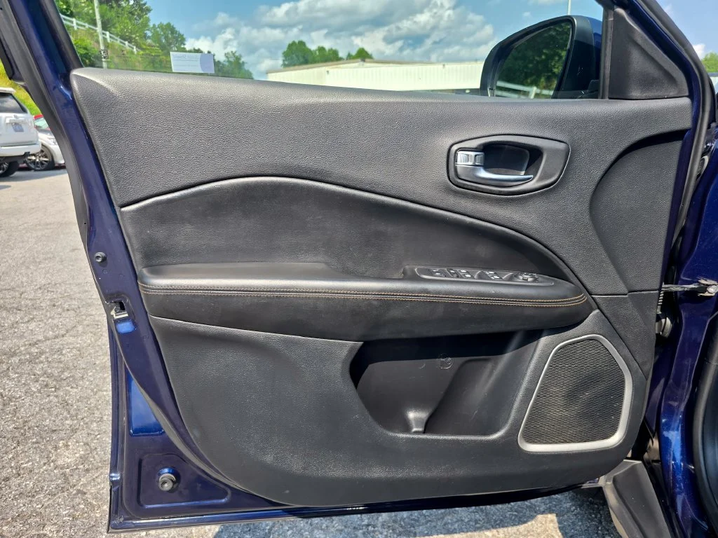 Used 2020 Blue Jeep Limited image 45