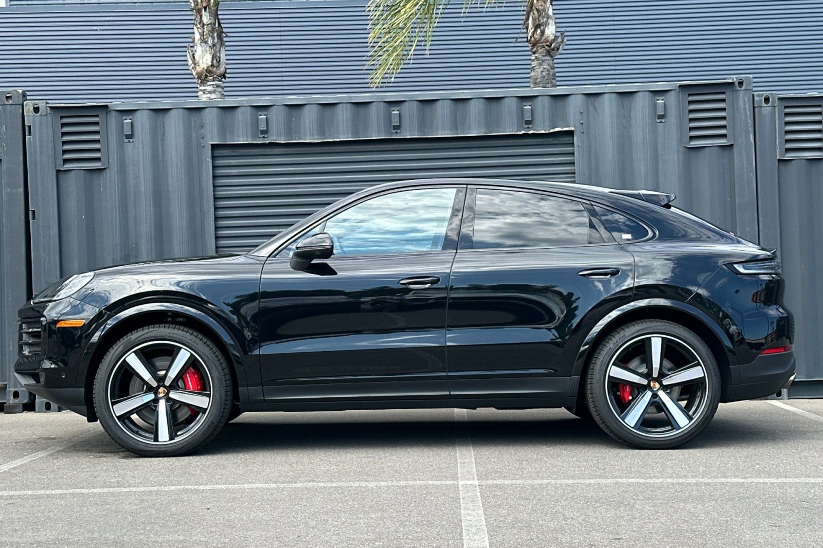 2026 Porsche Cayenne Coup S - Photo 2