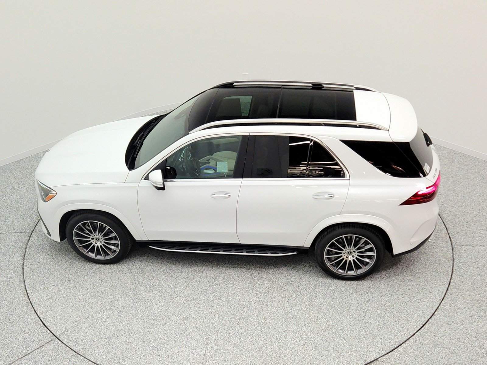 New 2026 MANUFAKTUR Moonlight White Metallic Mercedes-Benz GLE 450 4MATIC® SUV image 23