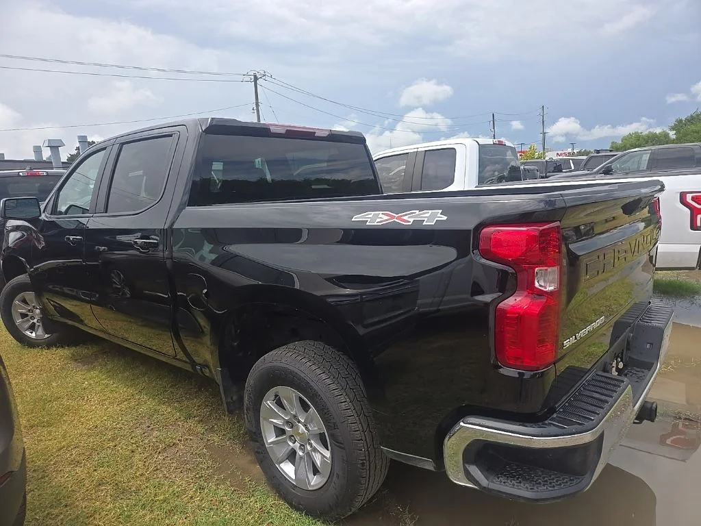 Used 2026 Black Chevrolet LT image 2