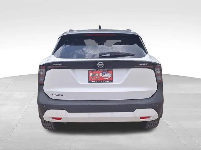New 2026 Aspen White TriCoat / Super Black Two-tone Nissan SV image 6