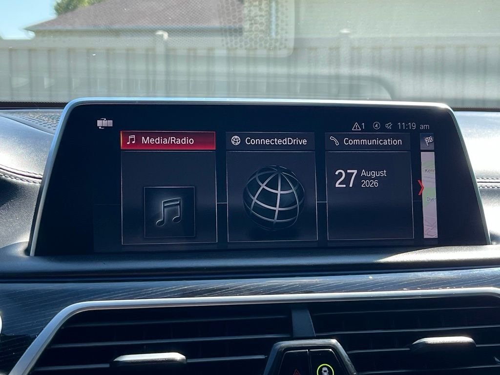 Used 2019 Black Sapphire Metallic BMW 750i xDrive image 44