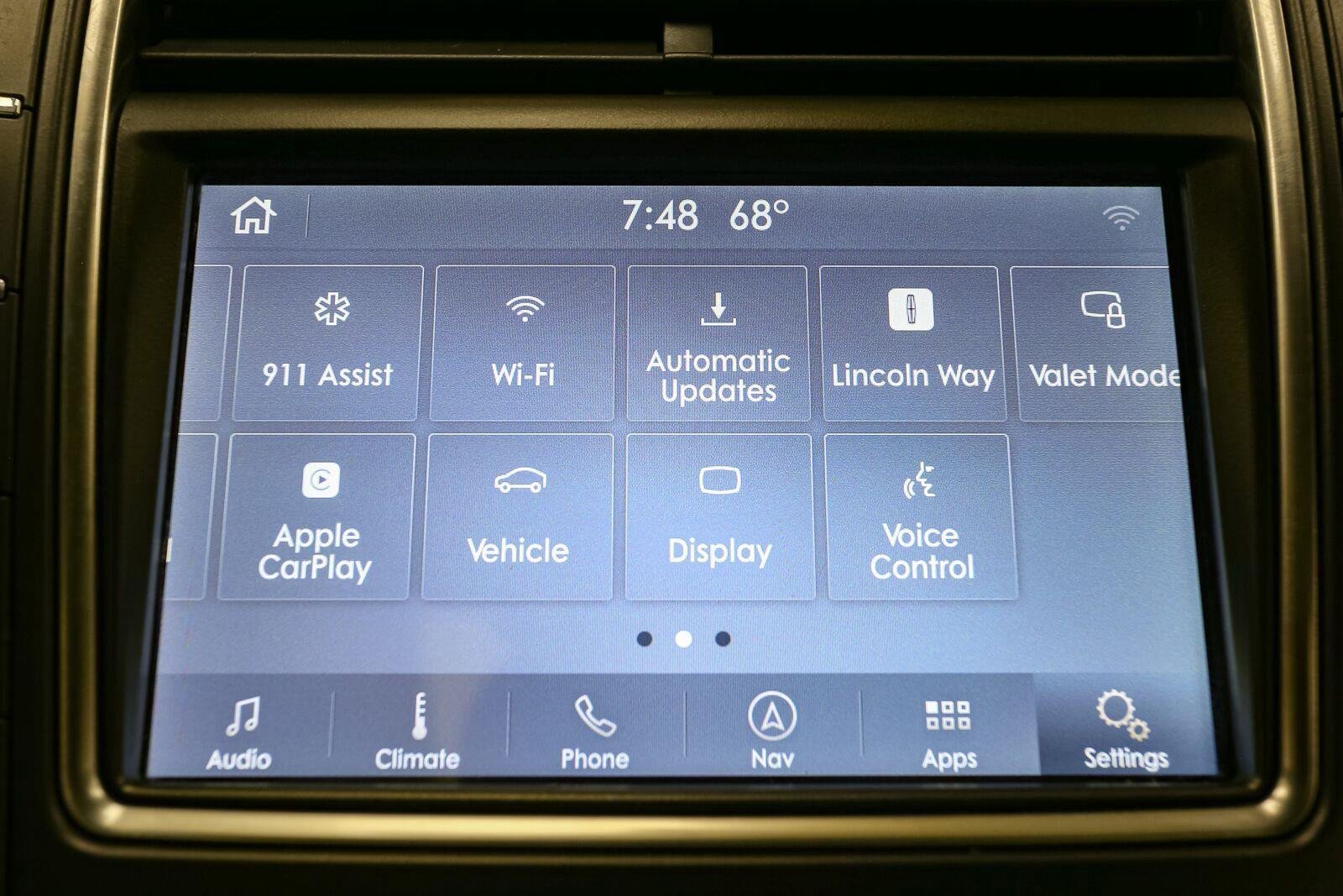 Used 2020 Magnetic Gray Lincoln Reserve image 30