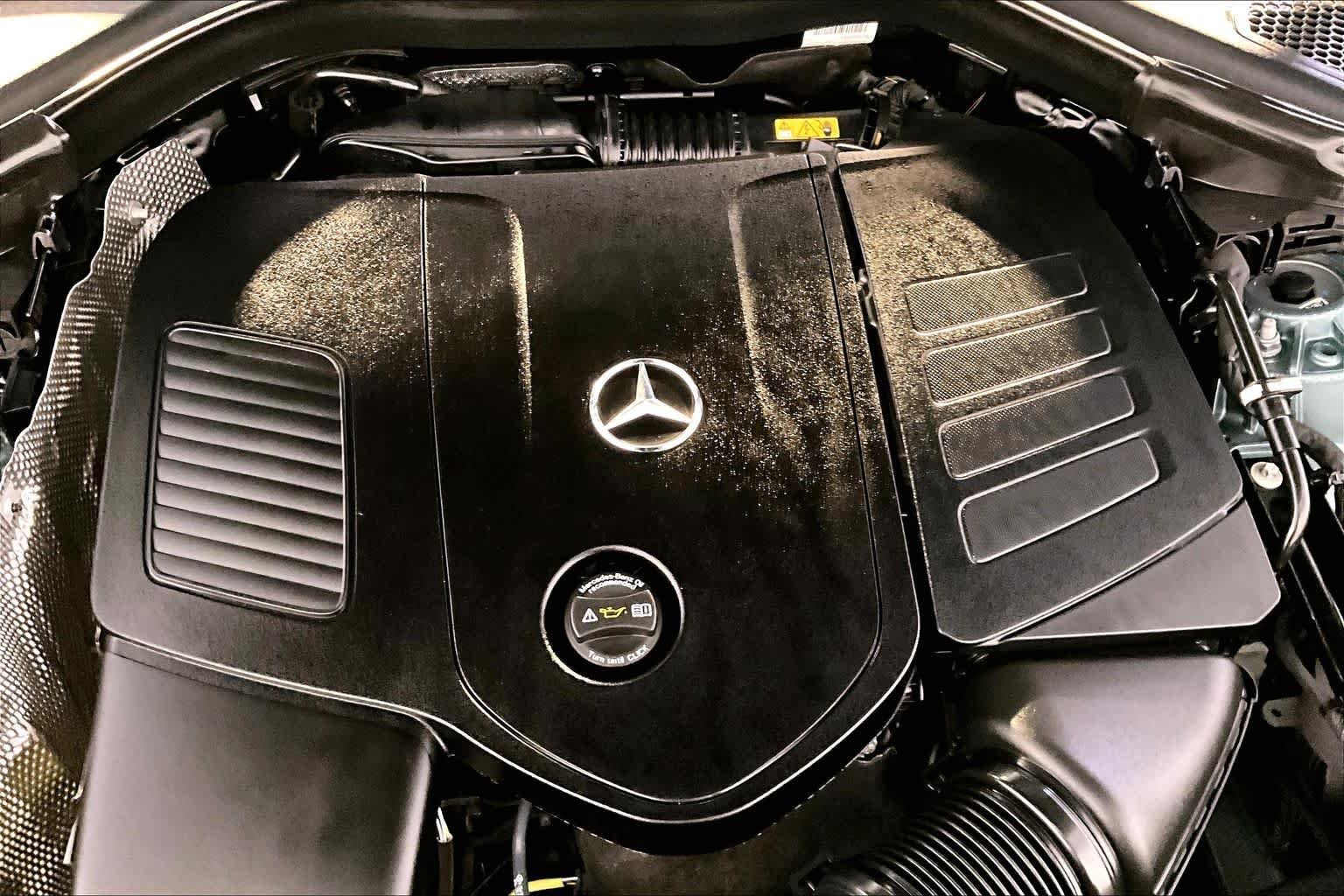 Certified Used 2026 Verde Silver Metallic Mercedes-Benz GLC 300 image 31