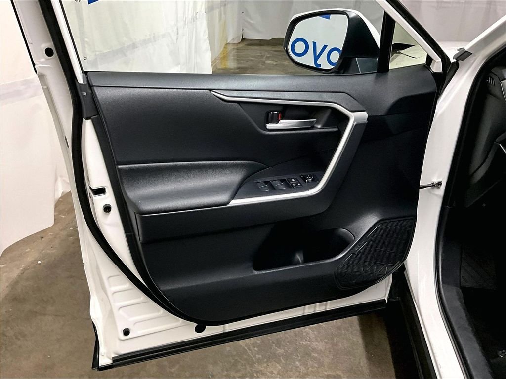 Certified Used 2023 White Toyota SE image 9