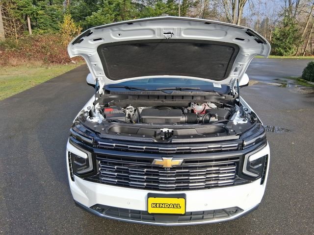 New 2026 Polar White Tricoat Chevrolet High Country image 17