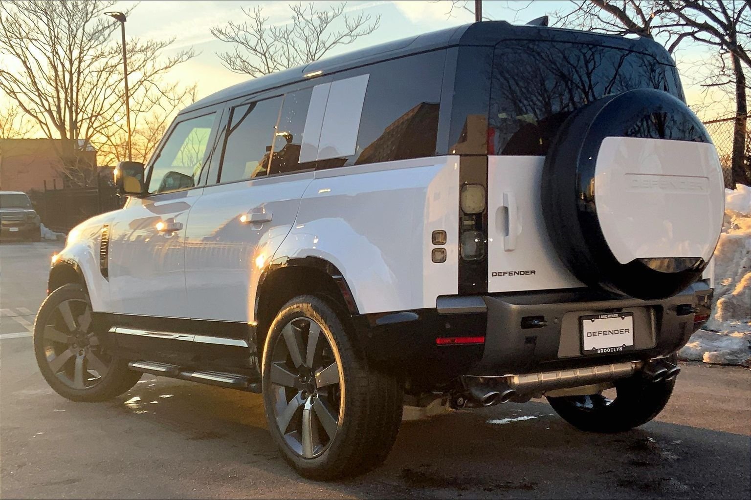 2026 Land Rover Defender V8 - Photo 12