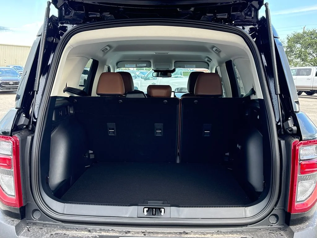 New 2026 Black Ford Outer Banks image 21