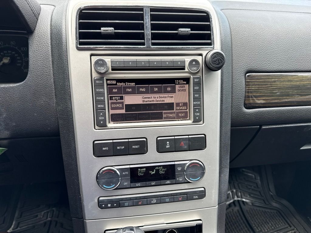 Used 2008 White Lincoln Base image 9