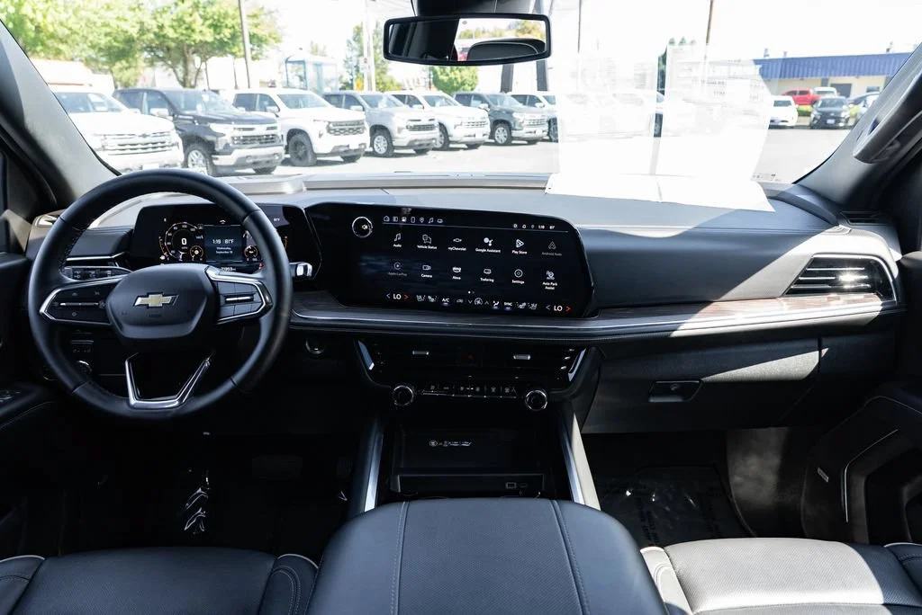 Used 2025 Black Chevrolet Premier image 11