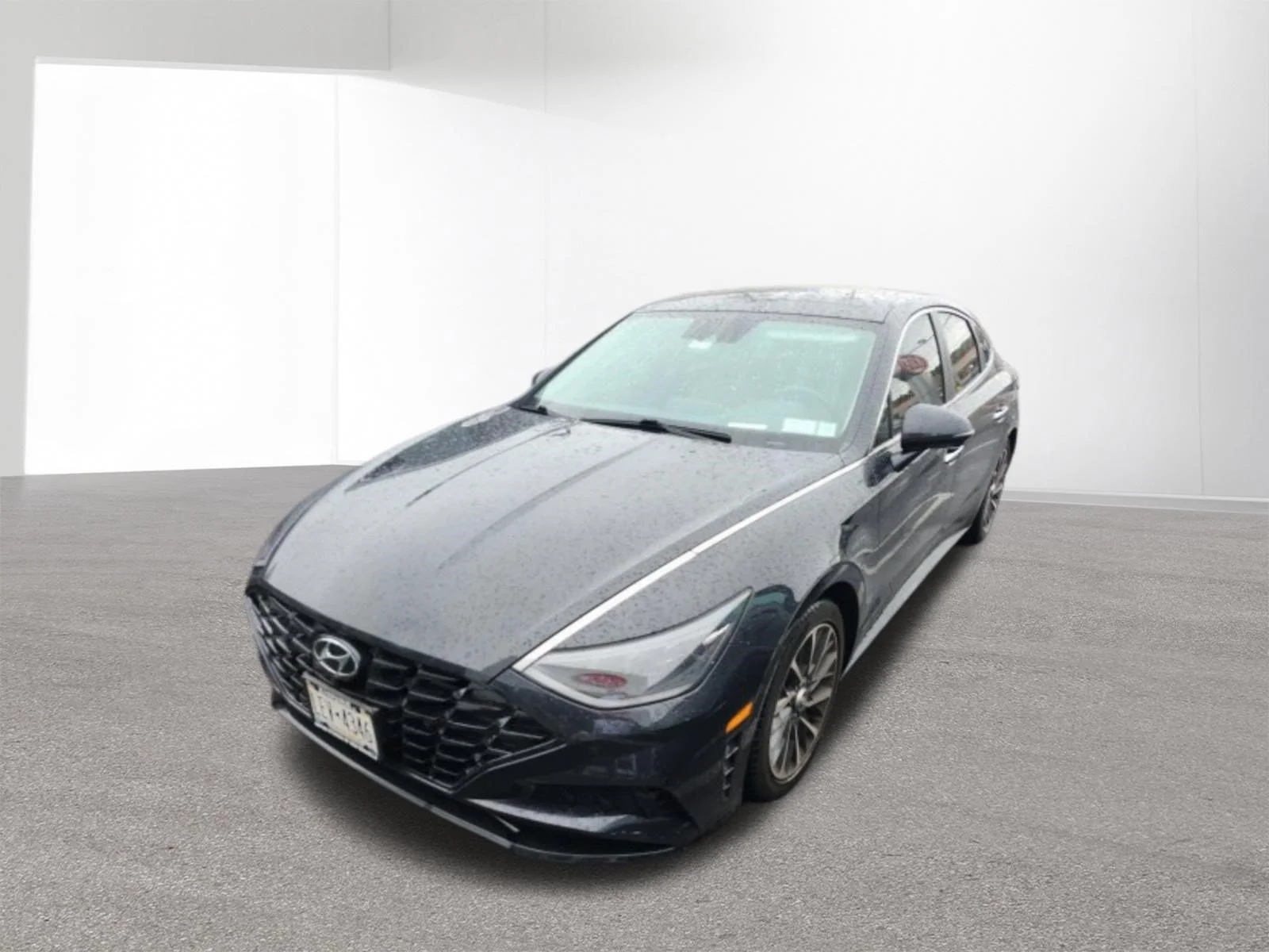 Used 2023 Grey Hyundai Limited image 2