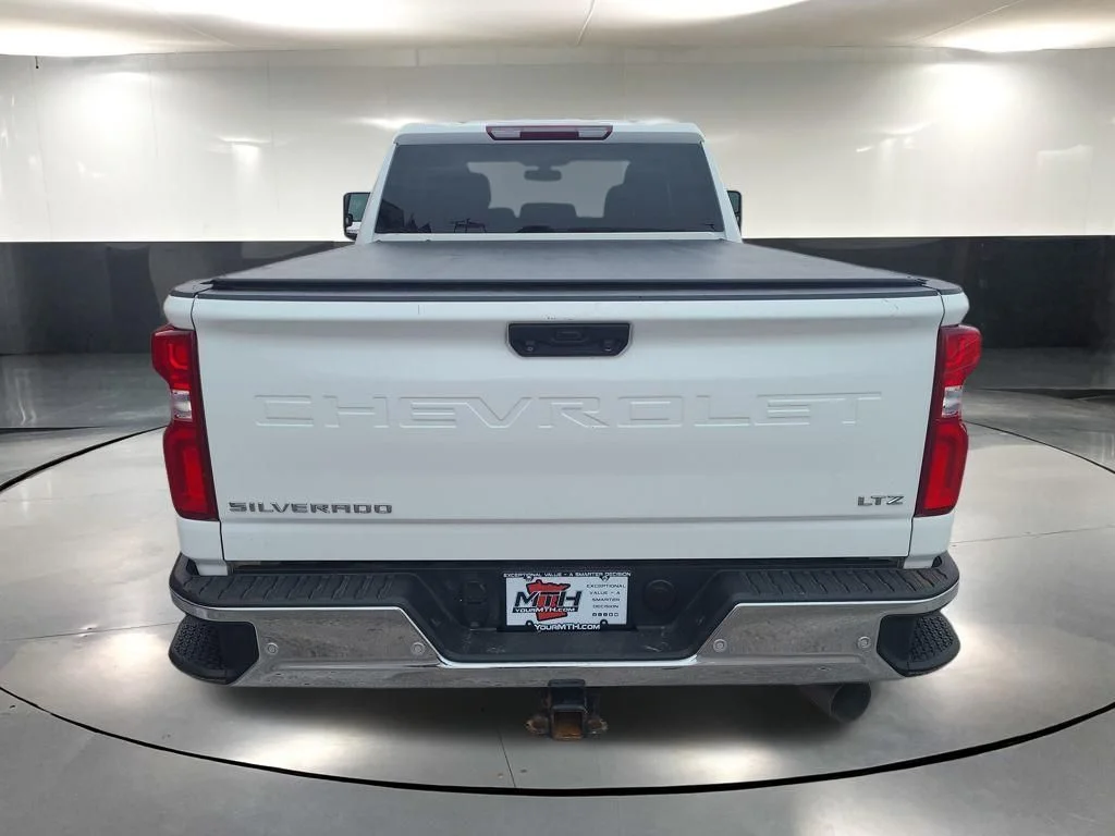 Used 2022 White Chevrolet LTZ image 7