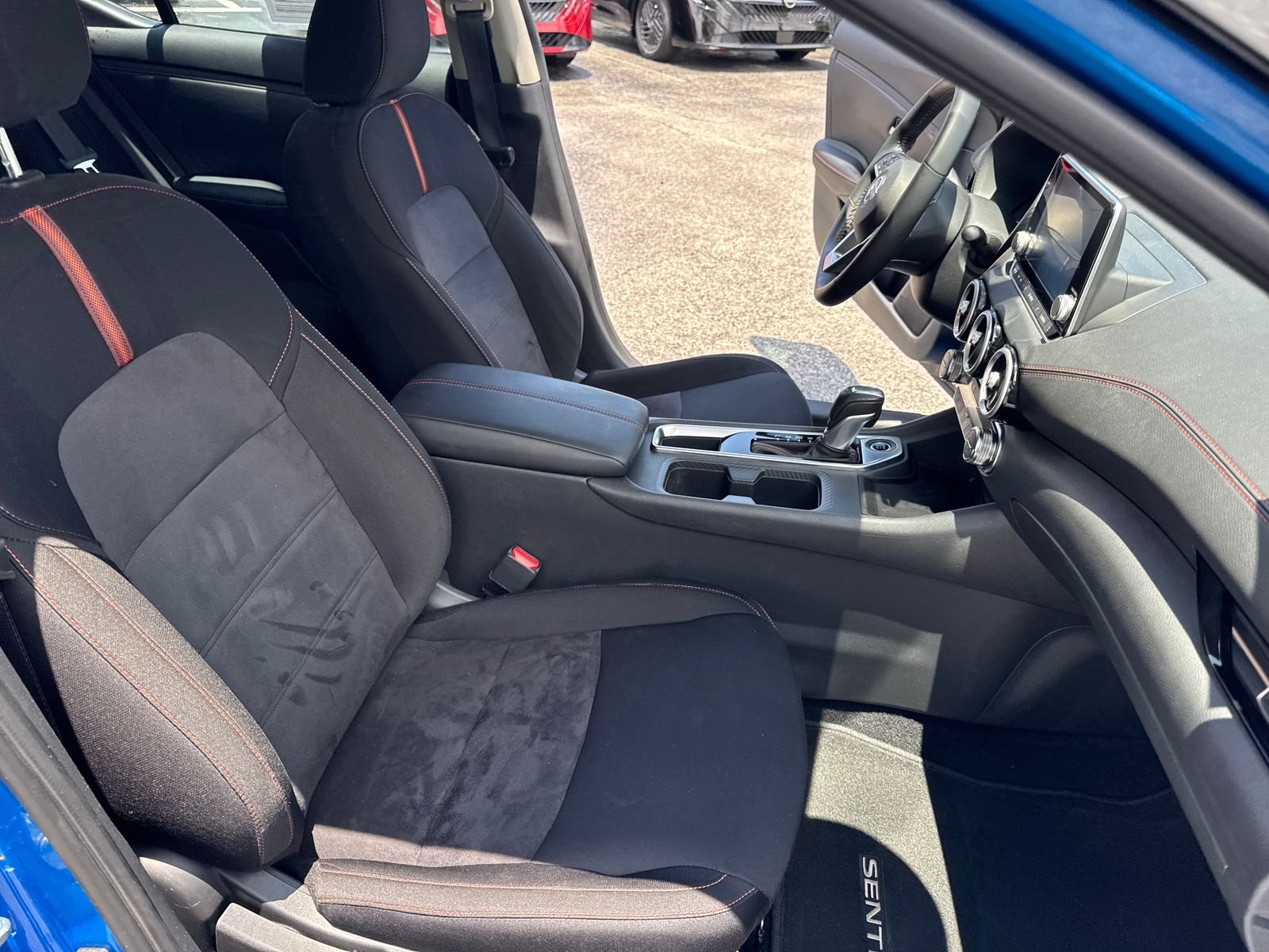 Used 2025 Electric Blue Metallic Nissan SR image 38