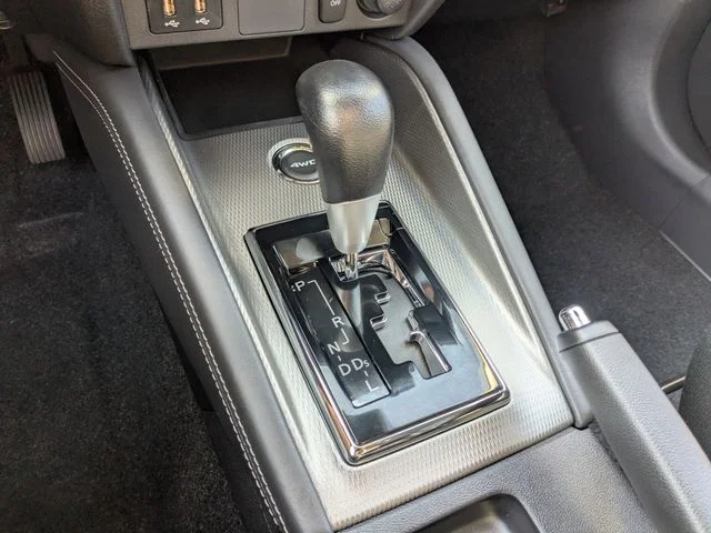 New 2026 Gray Mitsubishi ES image 26