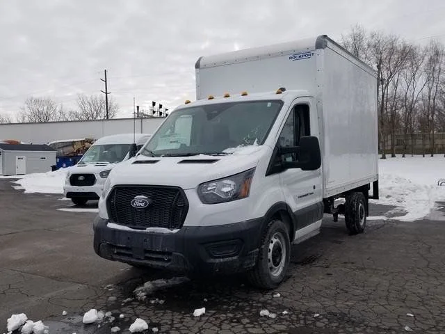 New 2026 Oxford White Ford Cutaway image 41