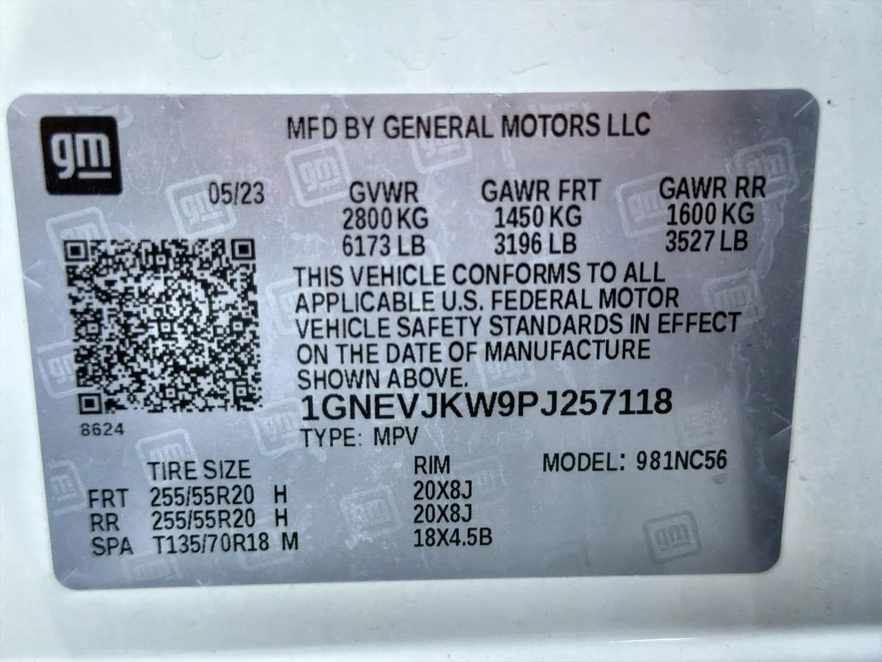 Used 2023 Summit White Chevrolet RS image 29