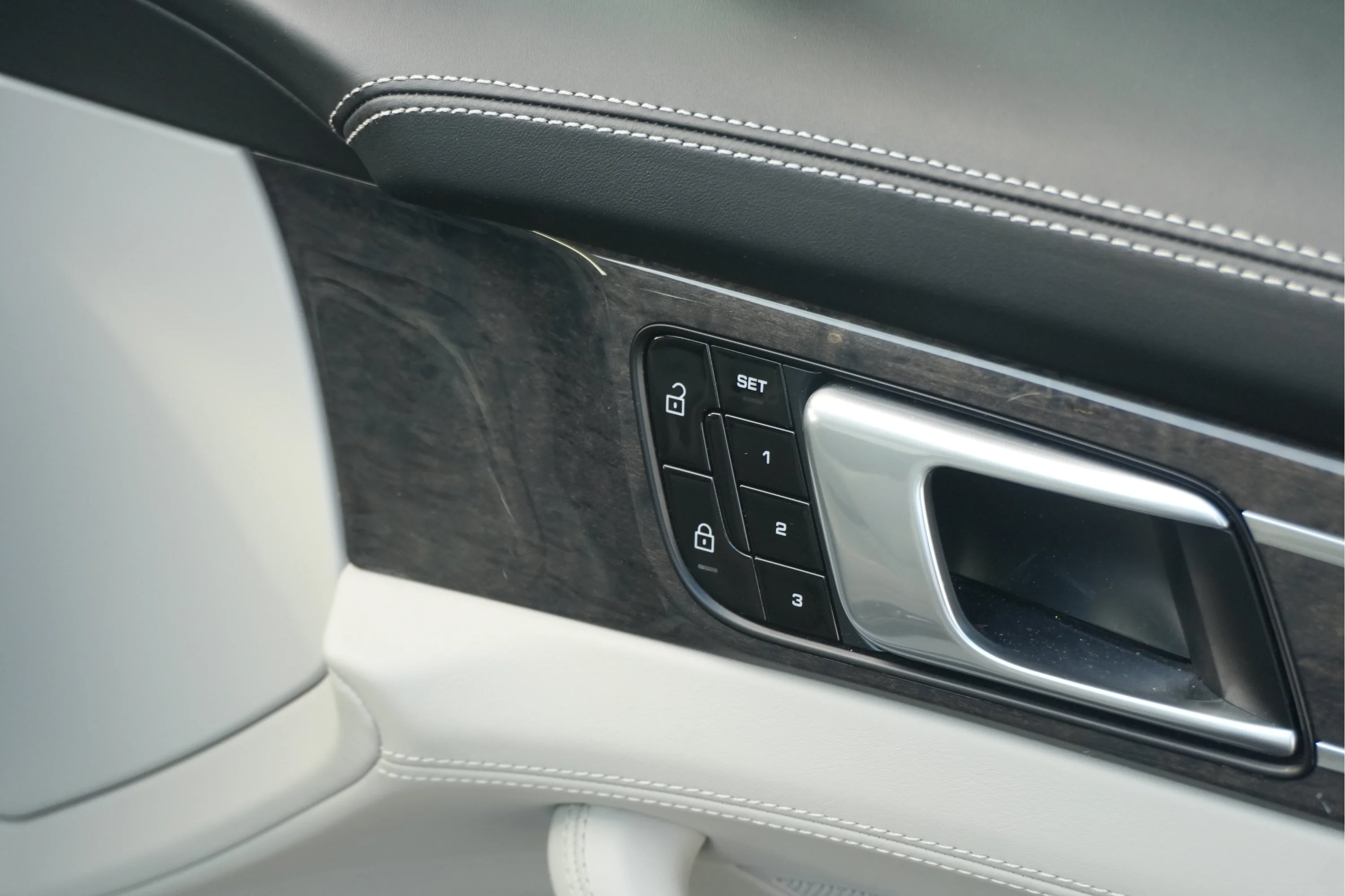 Used 2020 Dolomite Silver Metallic Porsche 4 E-Hybrid image 19