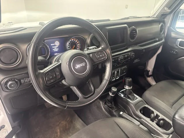 Used 2022 White Jeep Willys image 14