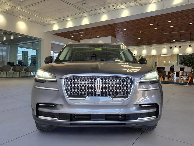 Used 2023 Gray Metallic LINCOLN RESERVE AWD image 4
