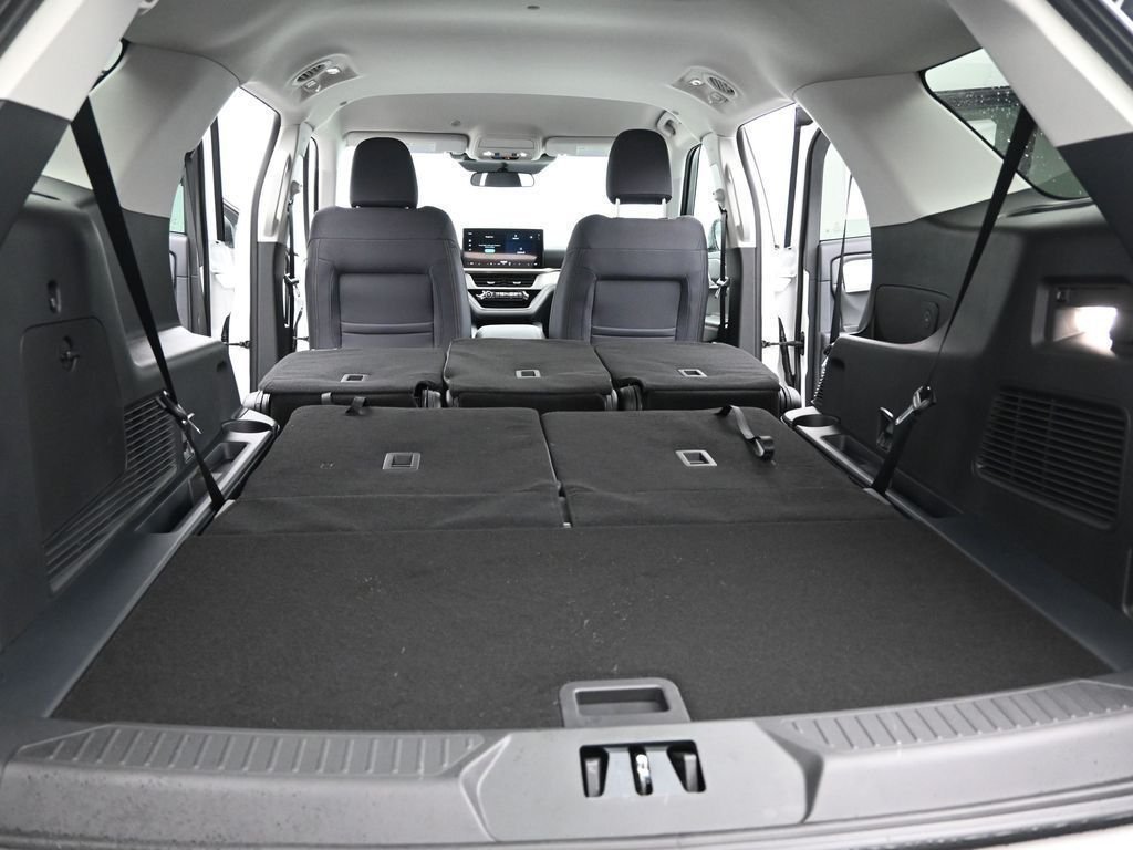 New 2026 Star White Metallic Tri-Coat Ford Active image 53
