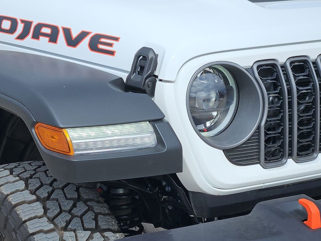 New 2026 Bright White Clearcoat Jeep Mojave image 8