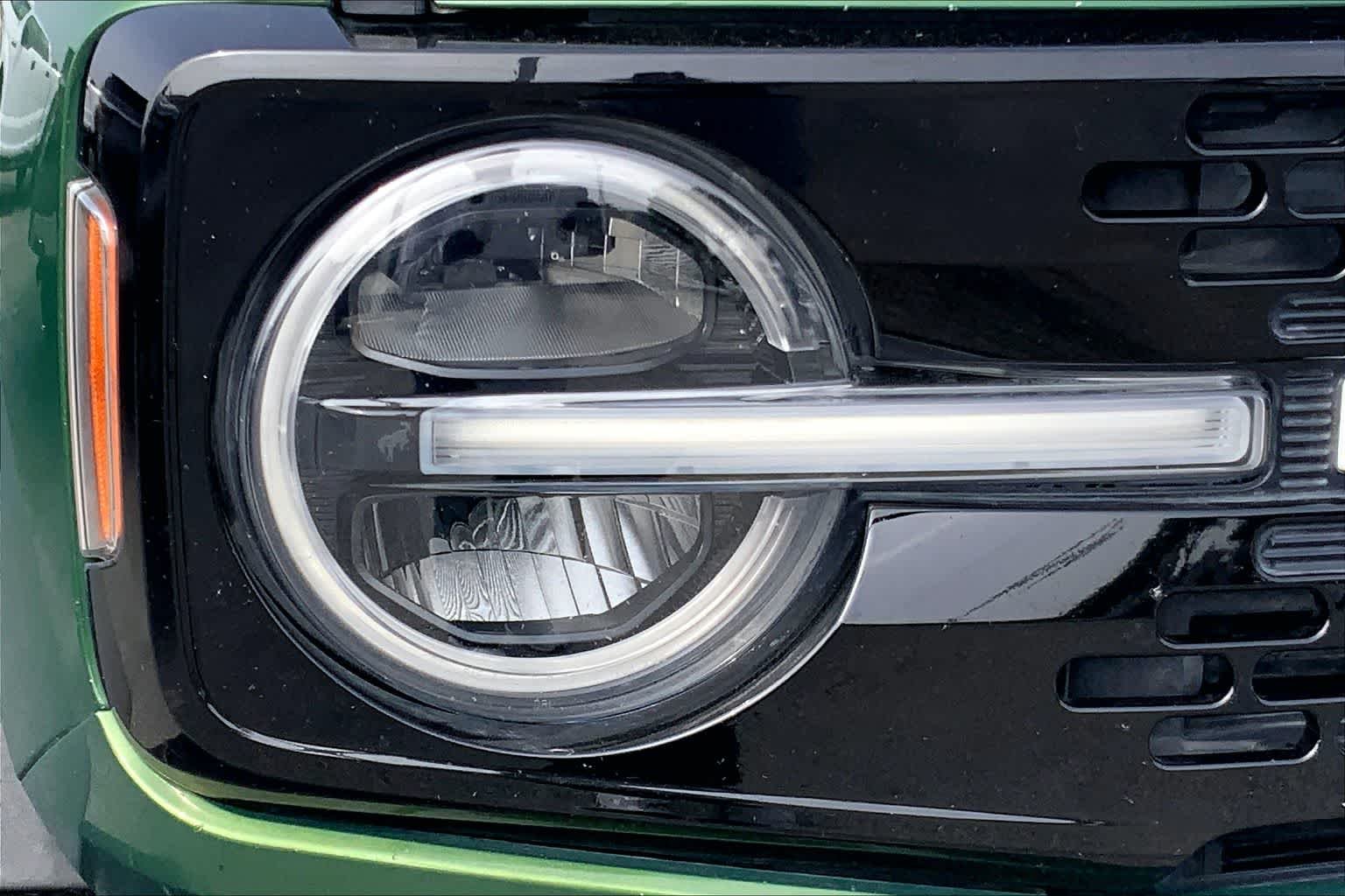 Used 2023 Eruption Green Metallic Ford Wildtrak image 24