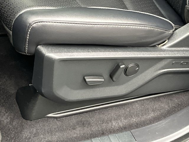 Used 2025 Agate Black Ford LARIAT image 13