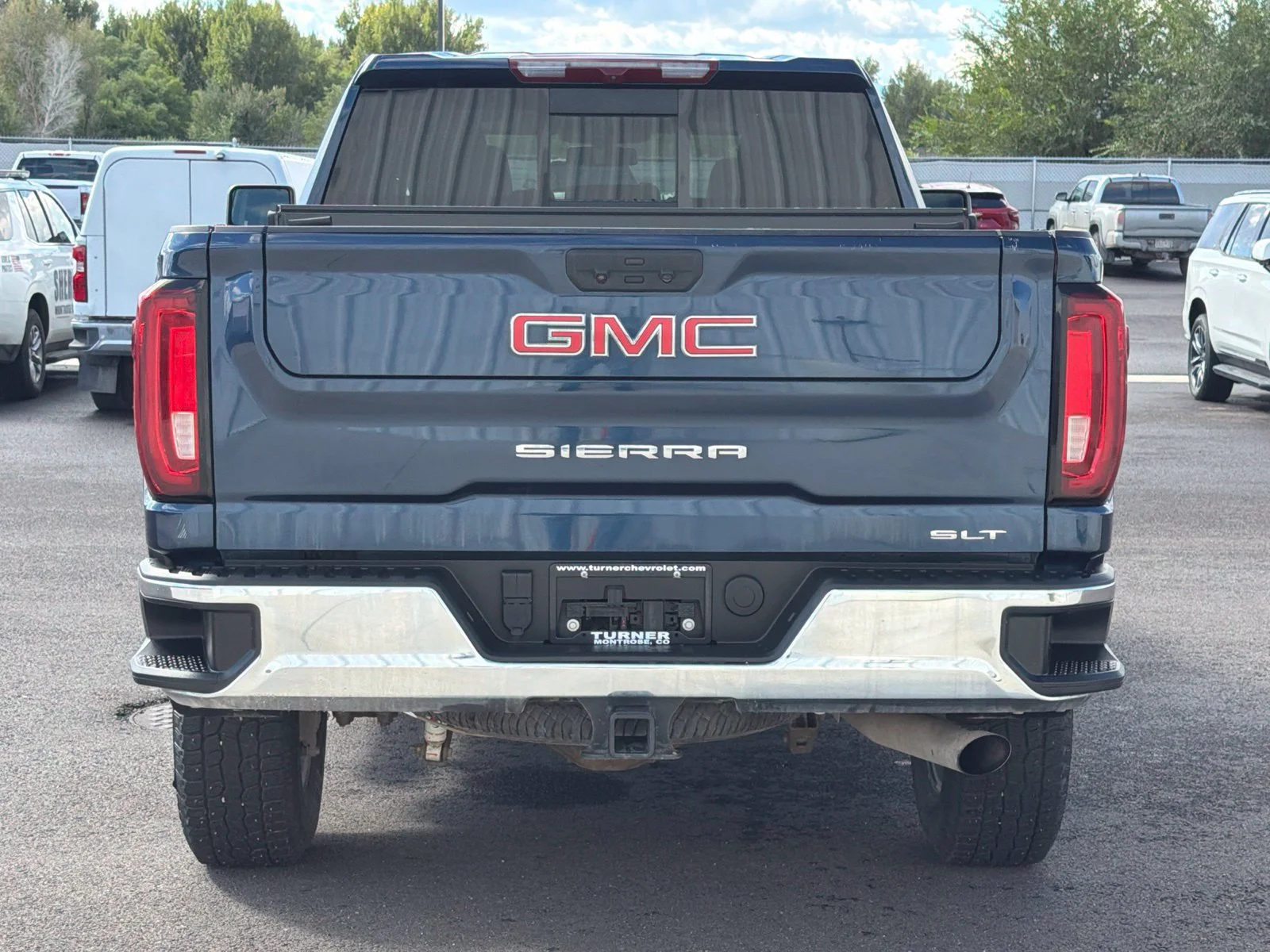 Used 2022 PACIFIC BLUE METALLIC GMC SLT image 7