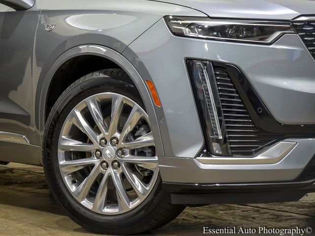 Used 2024 Argent Silver Metallic Cadillac Premium Luxury image 3