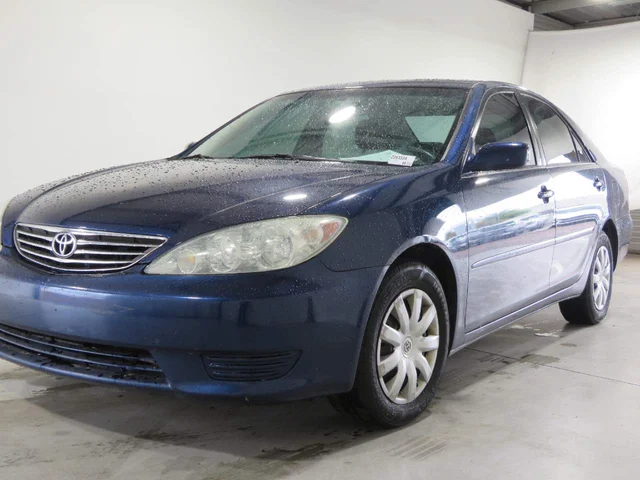 2005 Toyota Camry Standard