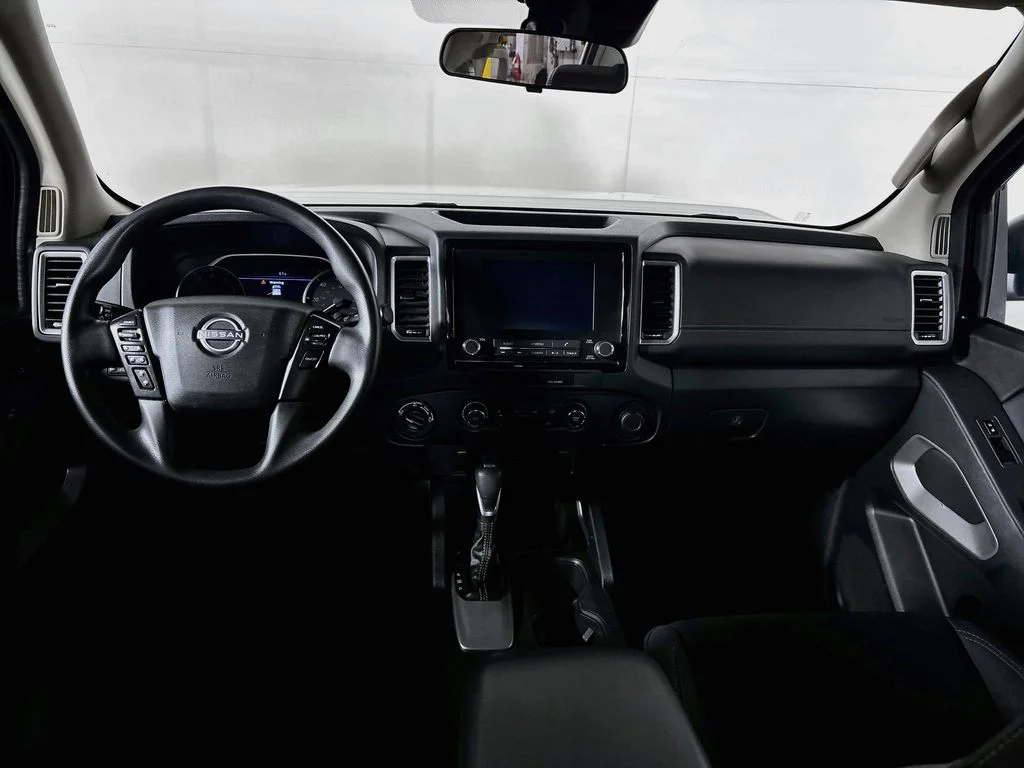 Used 2022 White Nissan SV image 12